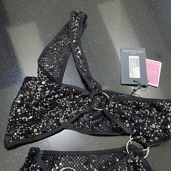 Pretty Little Thing Bodycon dress size 4 - Picture 3 of 7